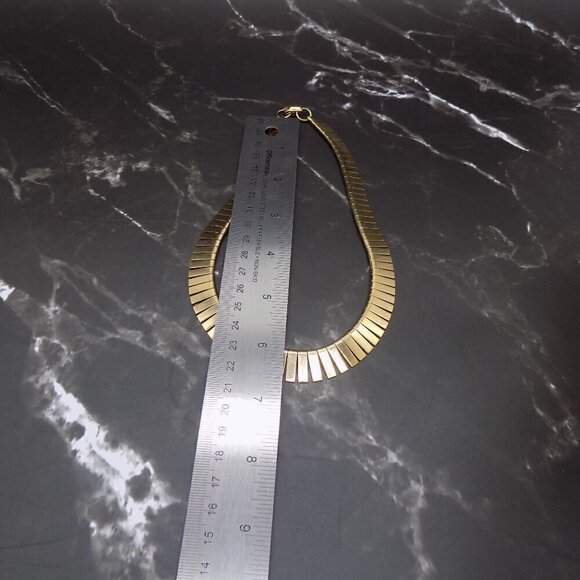 Vintage Gold-tone Cleopatra Choker Necklace Fold Over Box Clasp - Picture 6 of 8